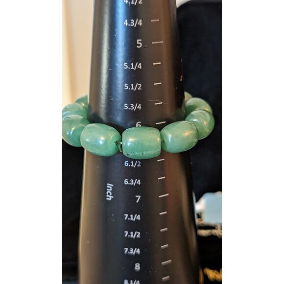 Icy Cold Green Stone Bead Stretch Bracelet - Picture 9 of 10